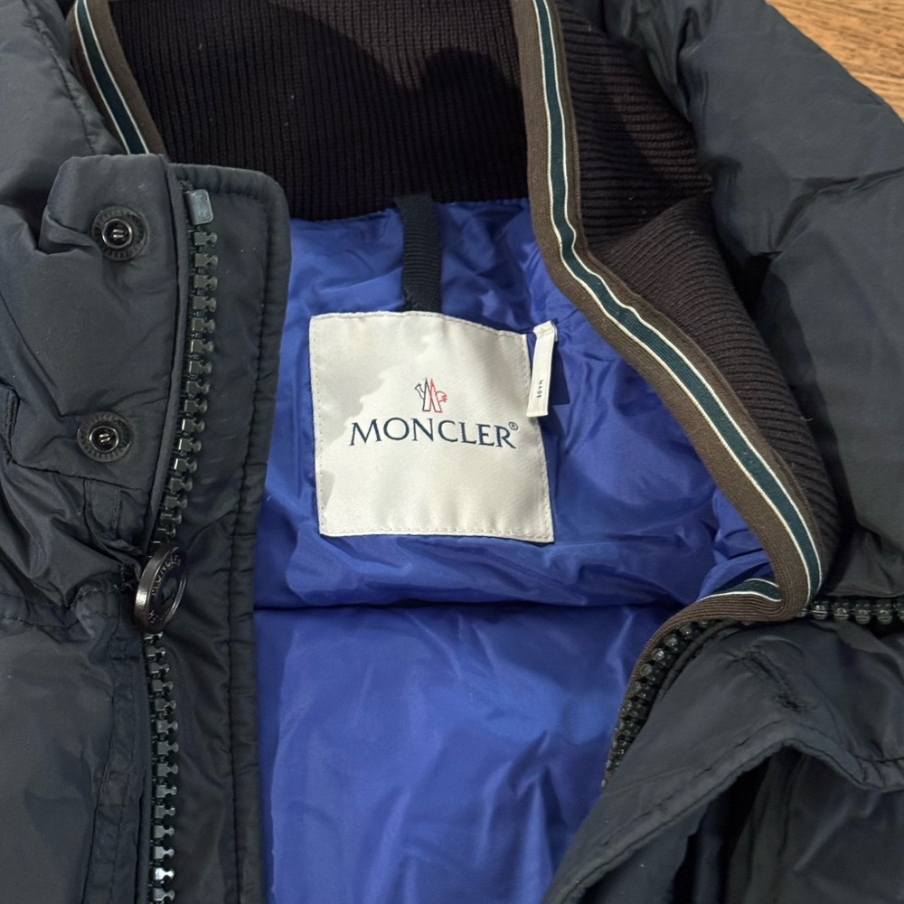 Moncler mens jacket - Picture 8 of 11